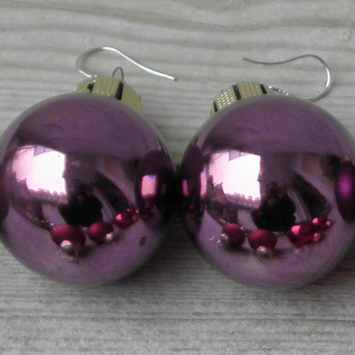 Ohrbehang violett glänzend 30mm