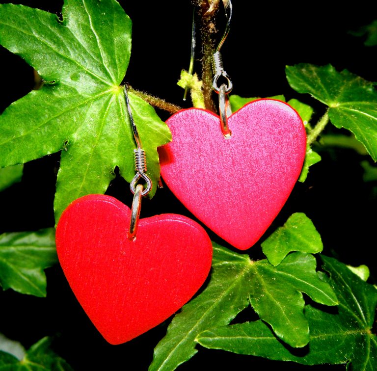 Valentinstag-Ohrherzen, klein